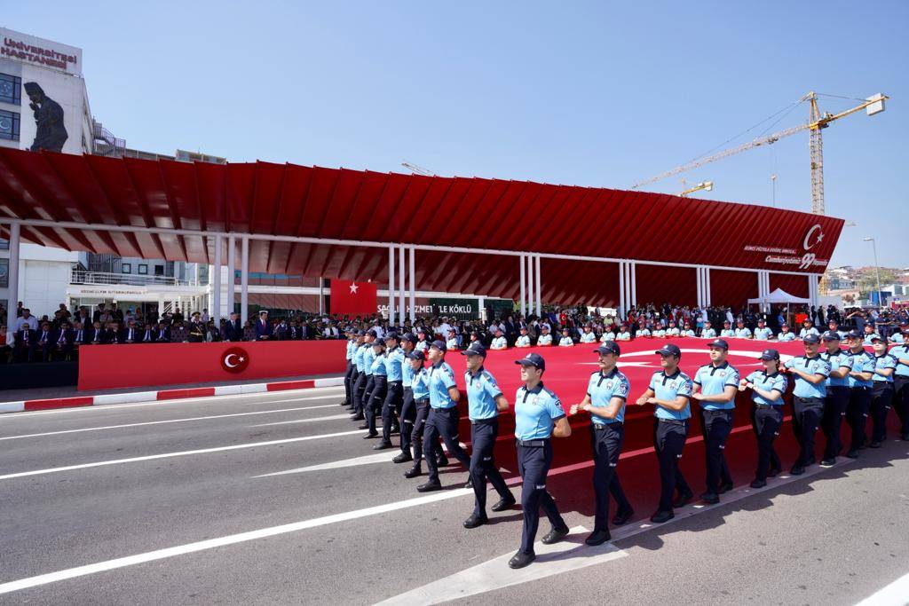 İmamoğlu 30 Ağustos'ta konuştu: Cumhuriyet'e ve Atatürk'e layık bireyler olmayı inşallah başarırız 23